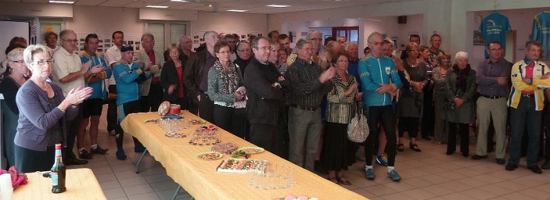 2010-10-10 09 42 Assemblee attentive.JPG